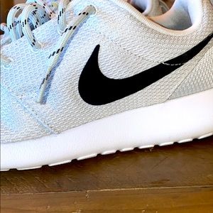 Nike Rosche One Running Shoes